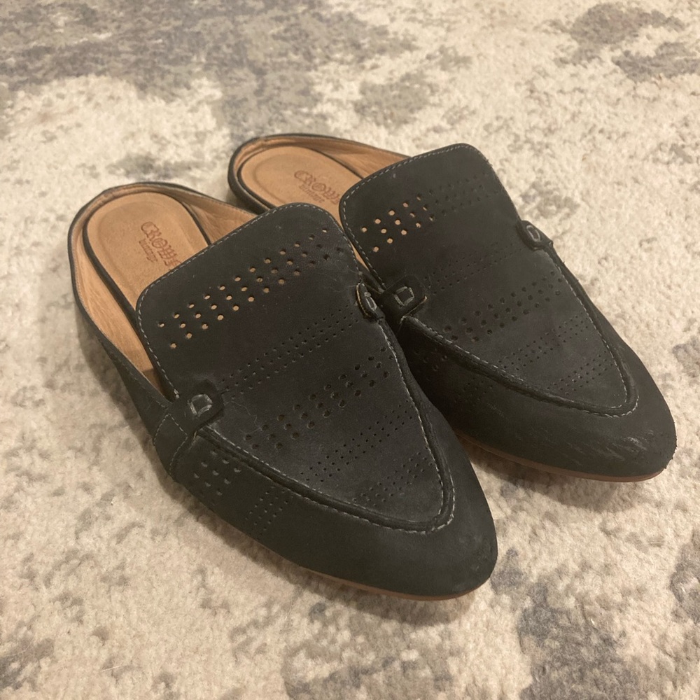 Crown Vintage Flats / Loafers